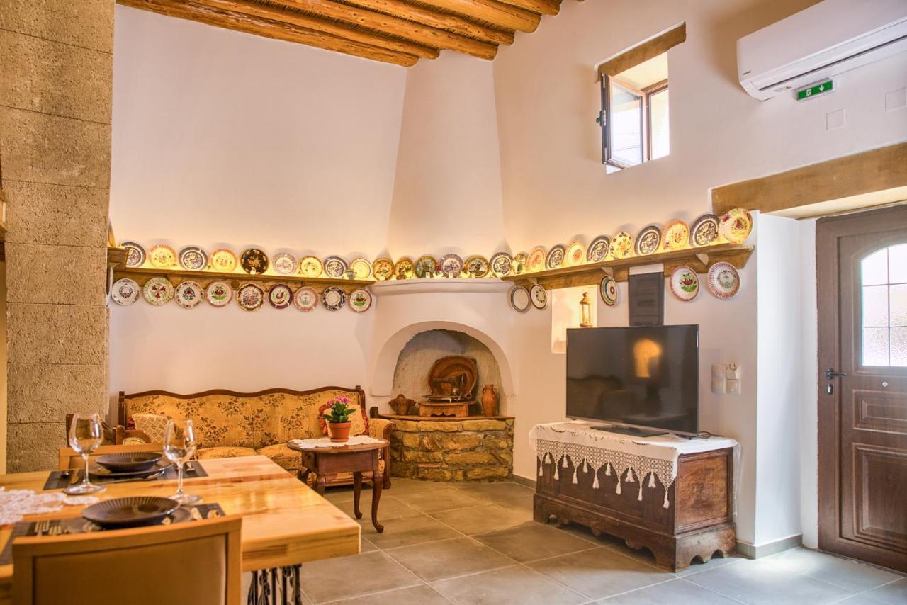 Stone Arch Villa Malona Village Exterior foto